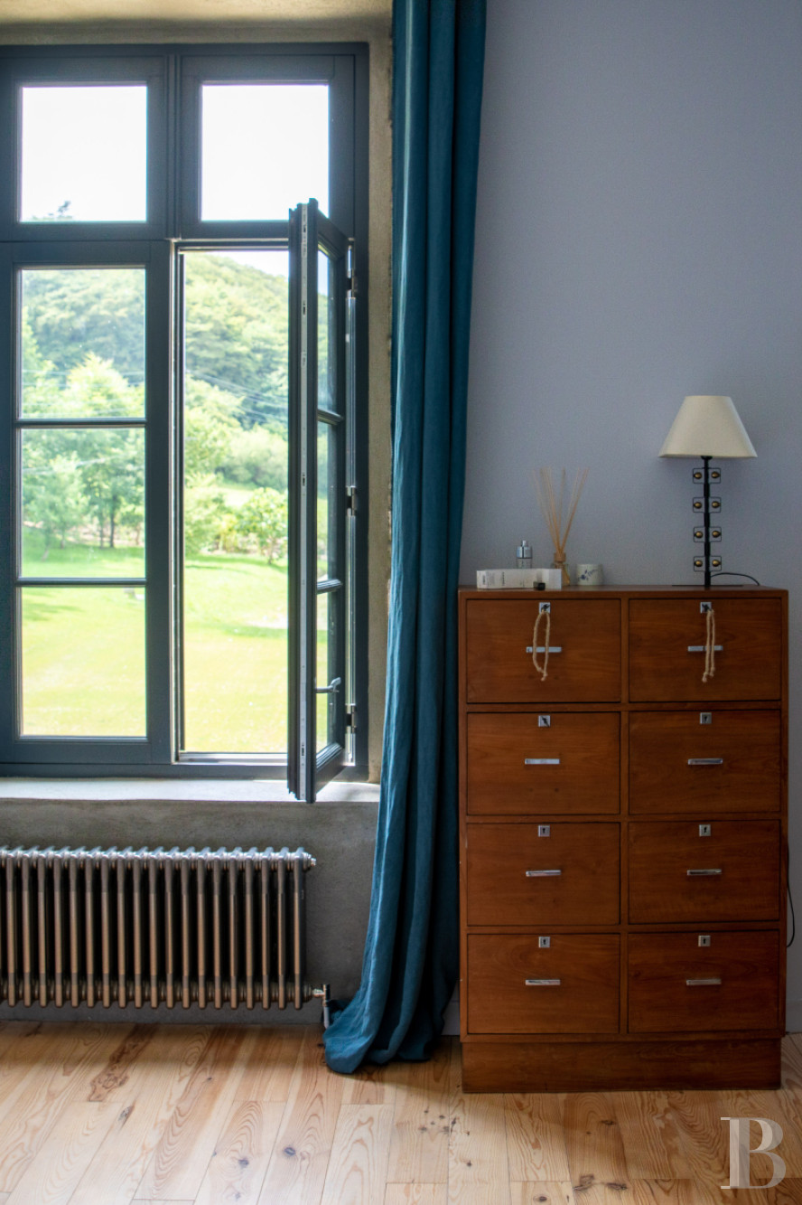 A set of two manor houses overlooks the Bay of Morlaix in Carantec on the north coast of Finistère - photo  n°31